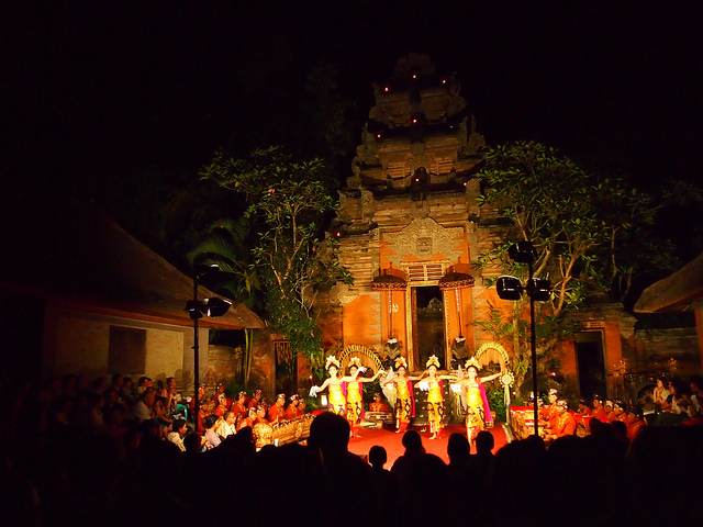 Bali Dance @ Ubud Palace