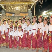 Pura Desa lan Puseh Peliatan Odalan, Tunas Maragawi Sri Padma Ngayah, プリアタンの寺院で奉納演奏